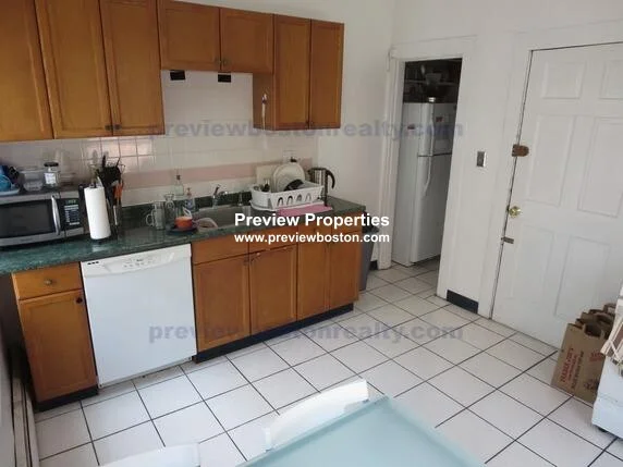 47 Strathmore Rd, Brighton