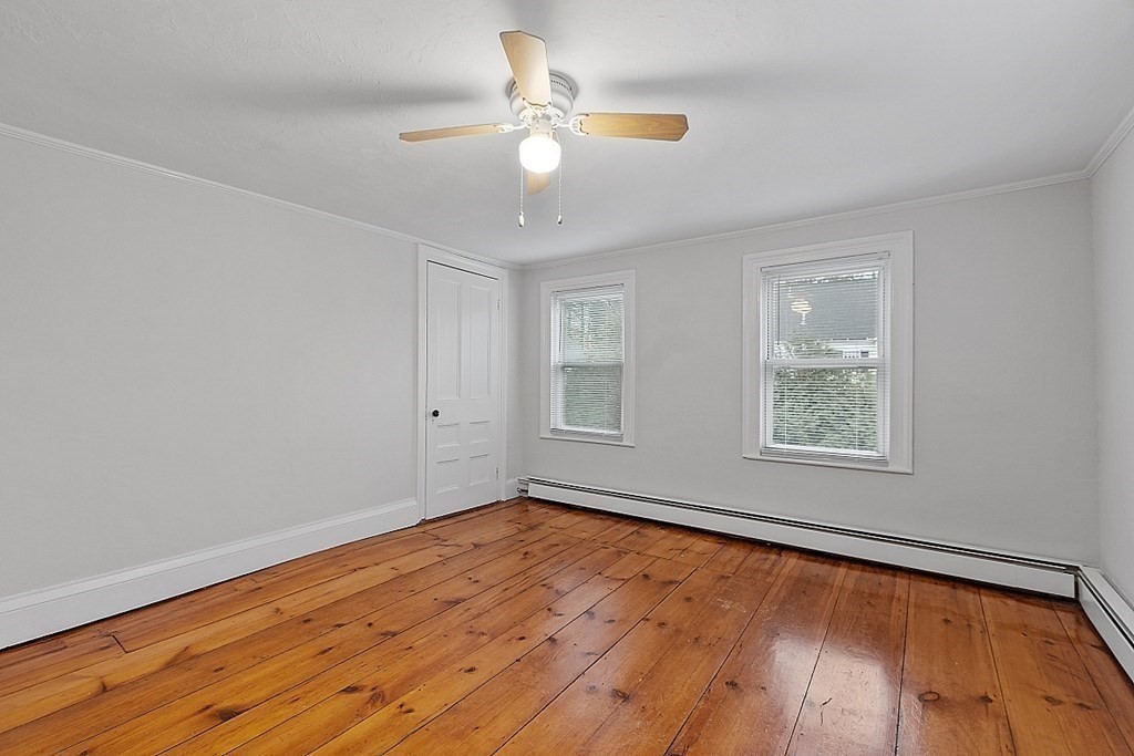 8 Main St, Pepperell