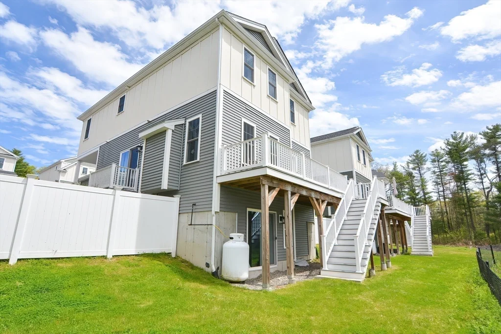 18 Cleary Cir, Norfolk