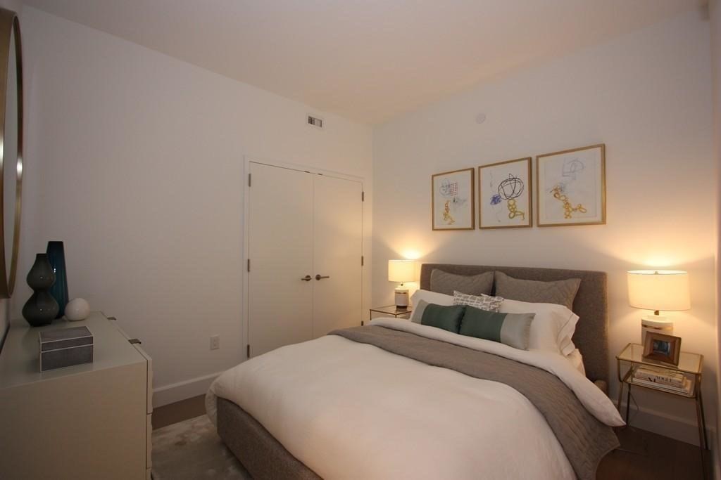 100 Lovejoy Wharf, West End