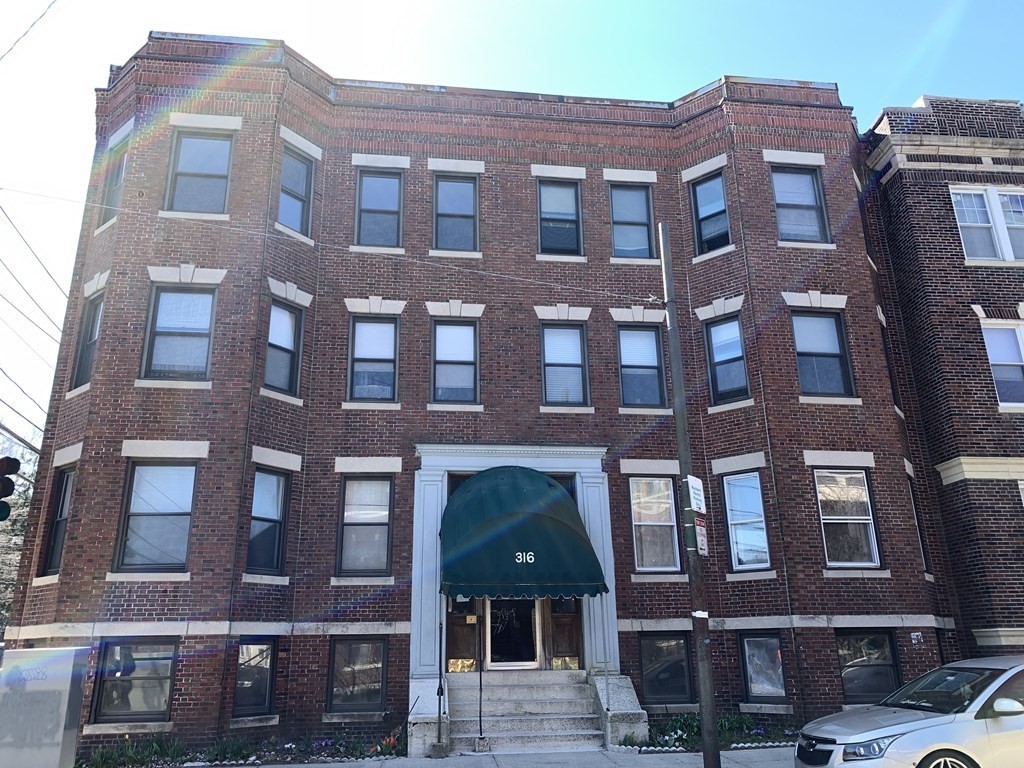 316 Summit Ave, Brighton