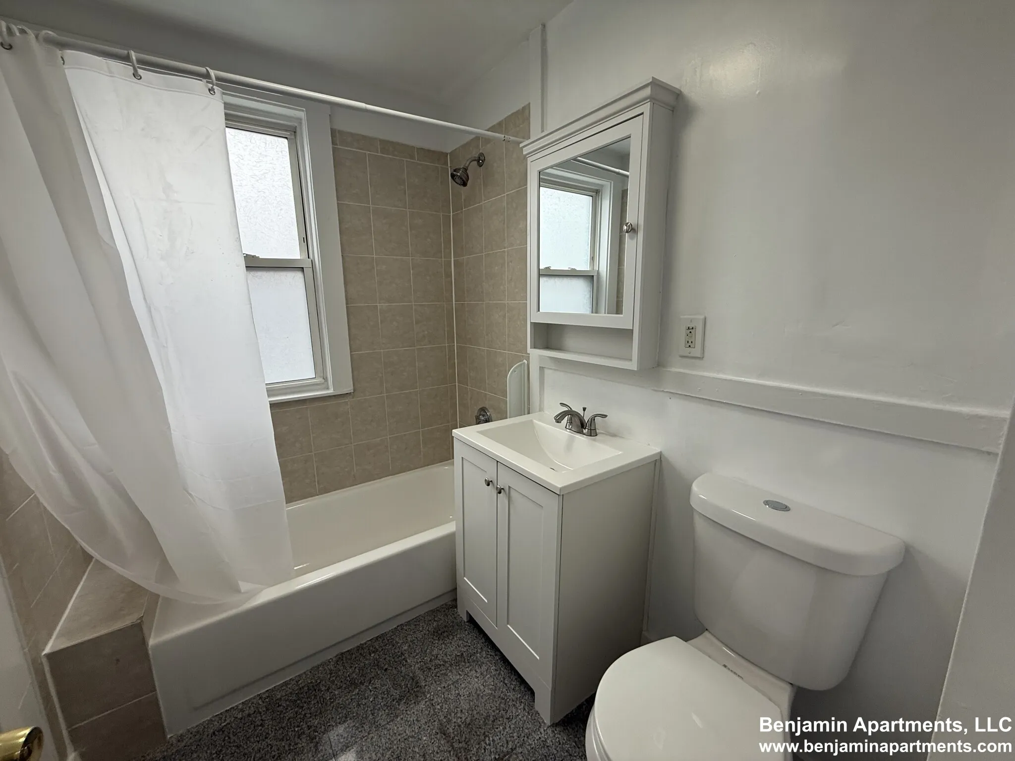 6 Bowdoin Park, Dorchester