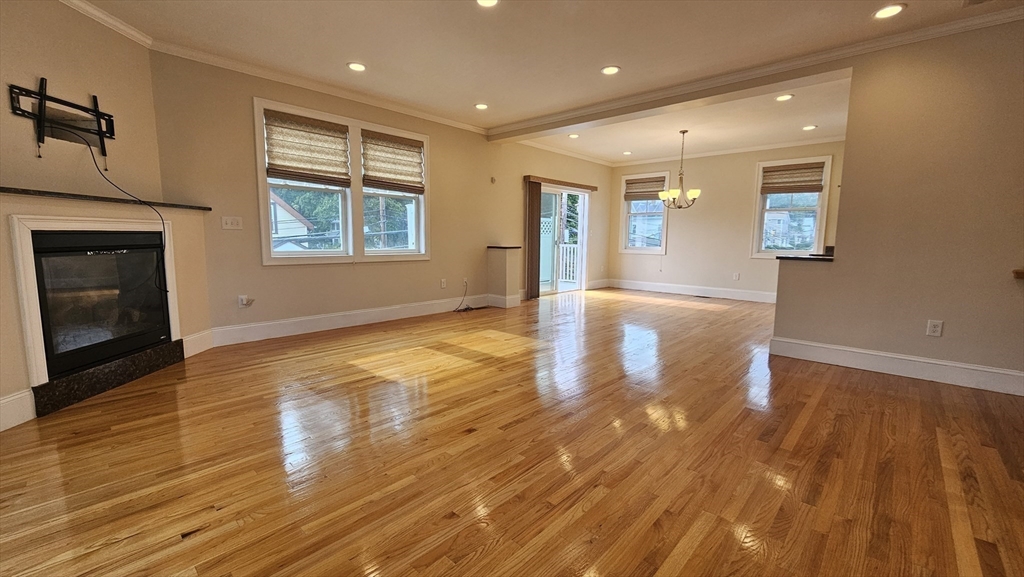 43 Hammond St, Waltham