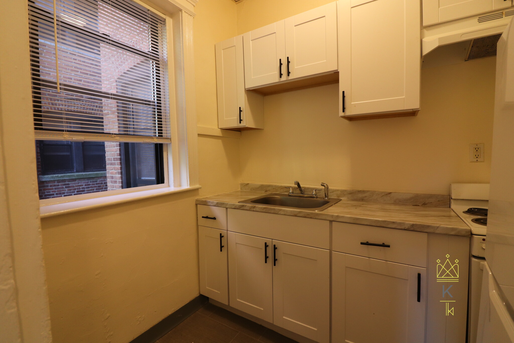 1959 Commonwealth Ave, Brighton