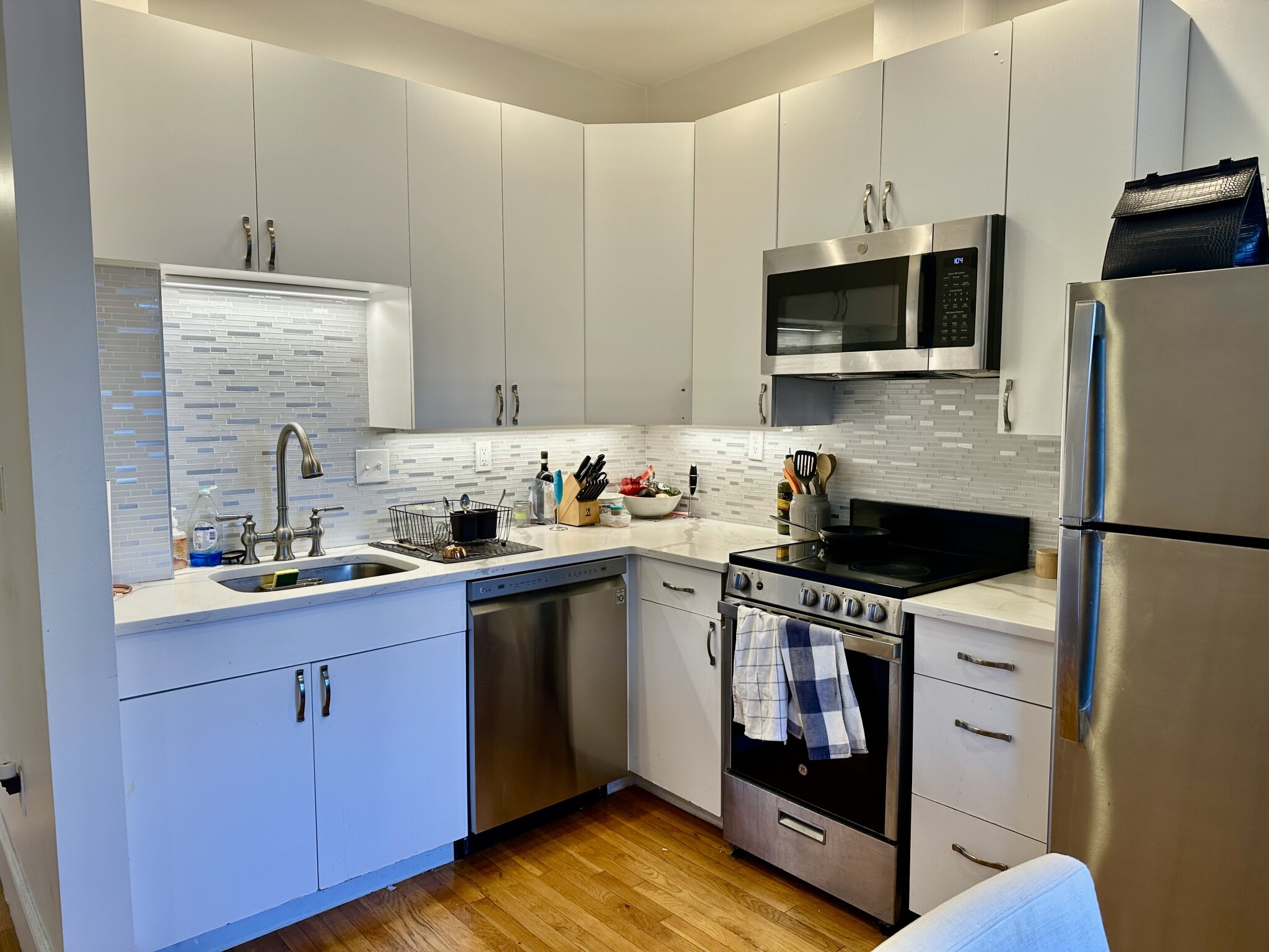 90 West Cedar St, Beacon Hill