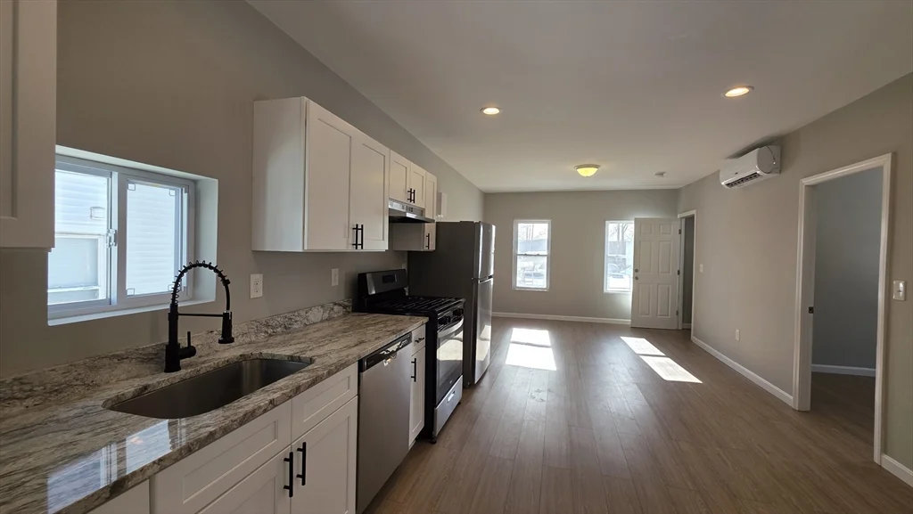 31 Hicks St, New Bedford