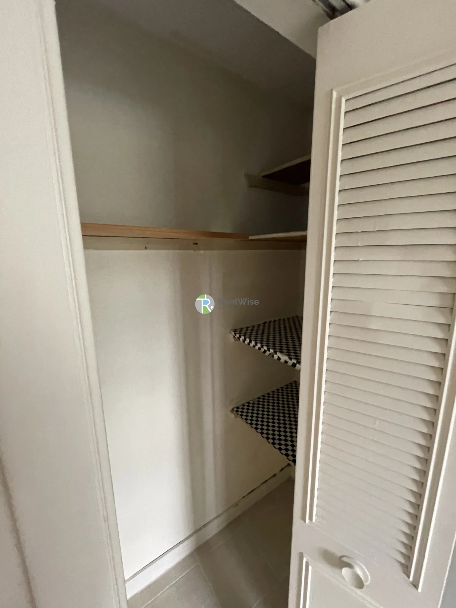 10 Armington St, Allston