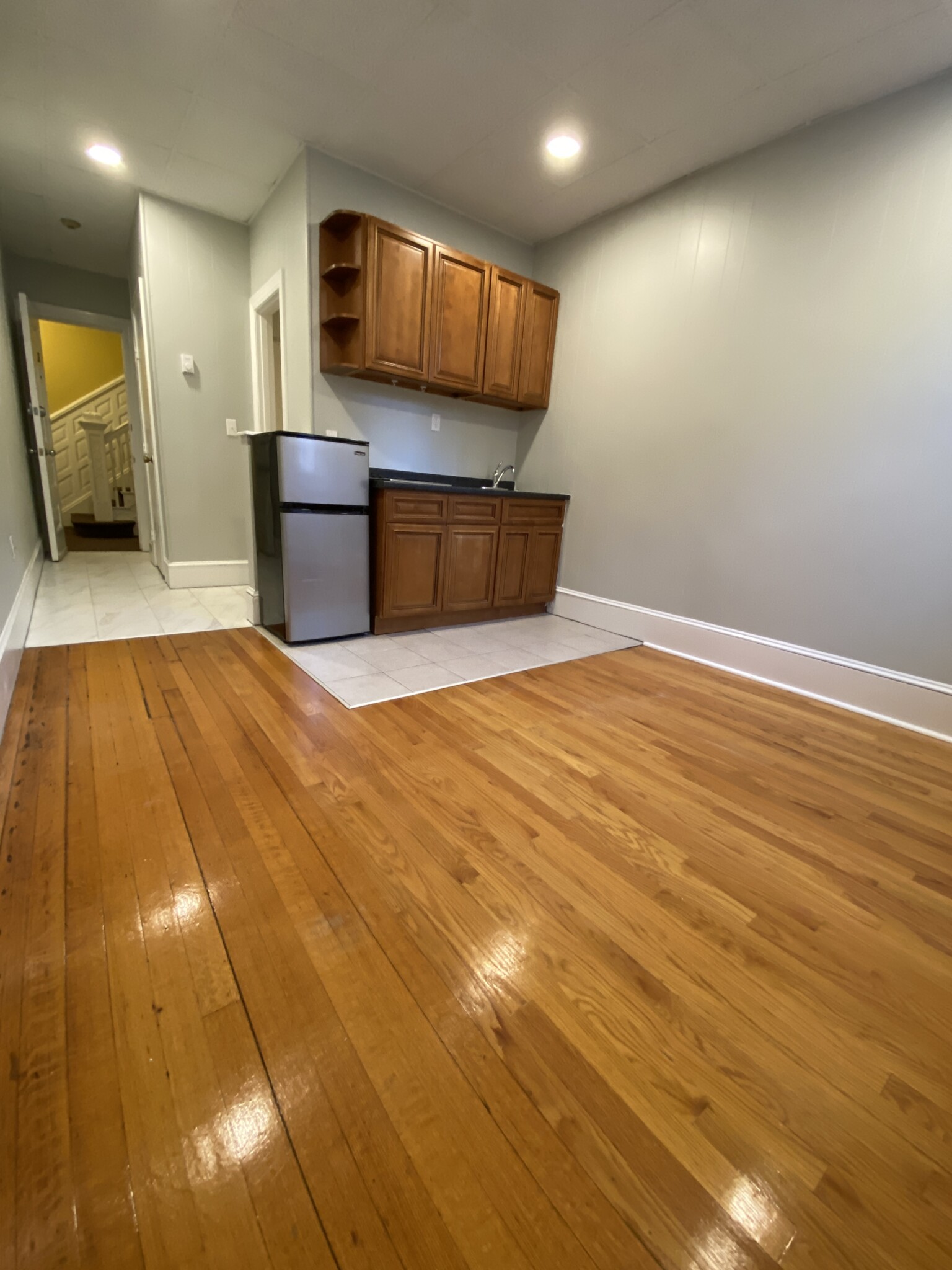 868 Beacon St, Fenway