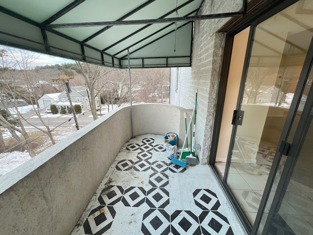 295 West Wyoming Ave, Stoneham