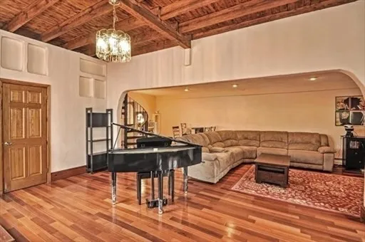 2 Traverse St, Canton