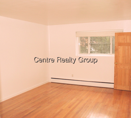 Studio bed, 1 bath apartment for rent at 76 Euston Rd Unit 4, Brighton — photo 1 of 6