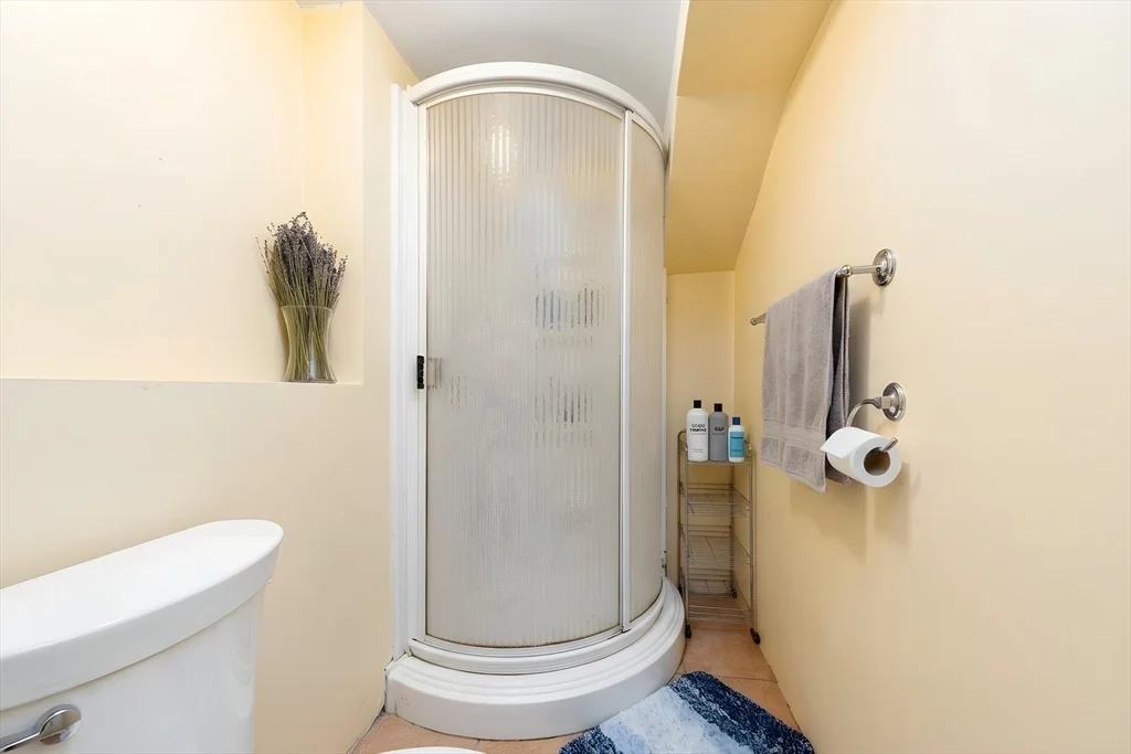 21 Royal St, Allston