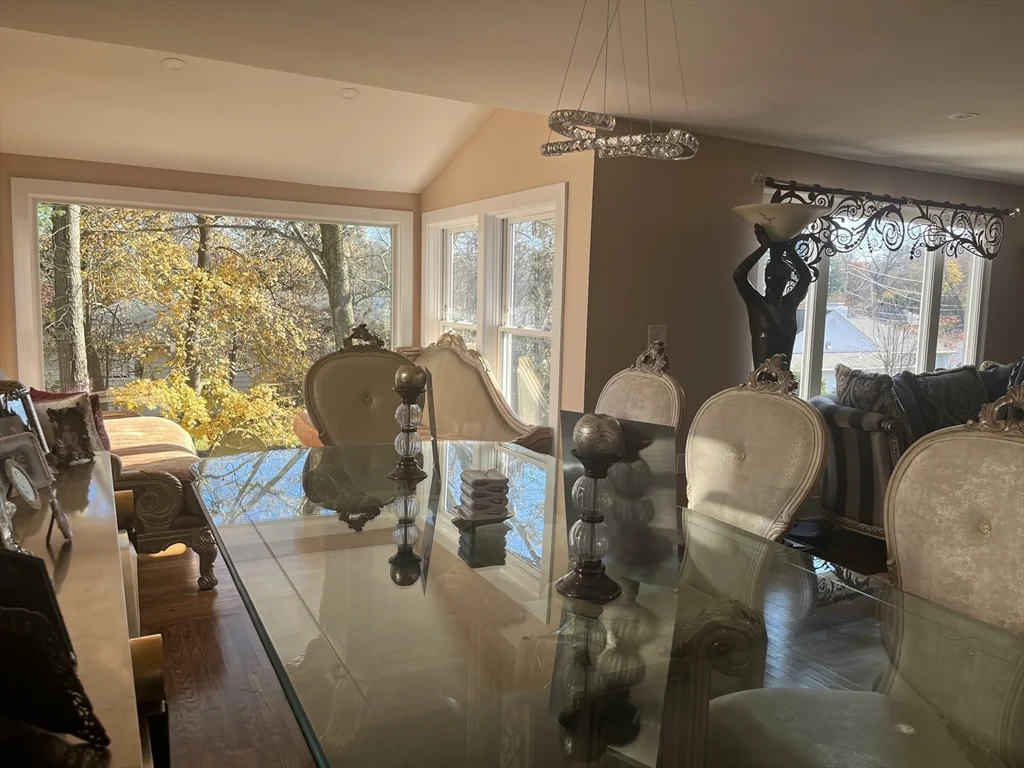 52 Troy Ln, Waban