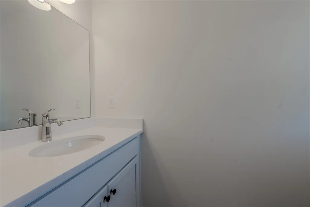 112 Genest St, Dracut