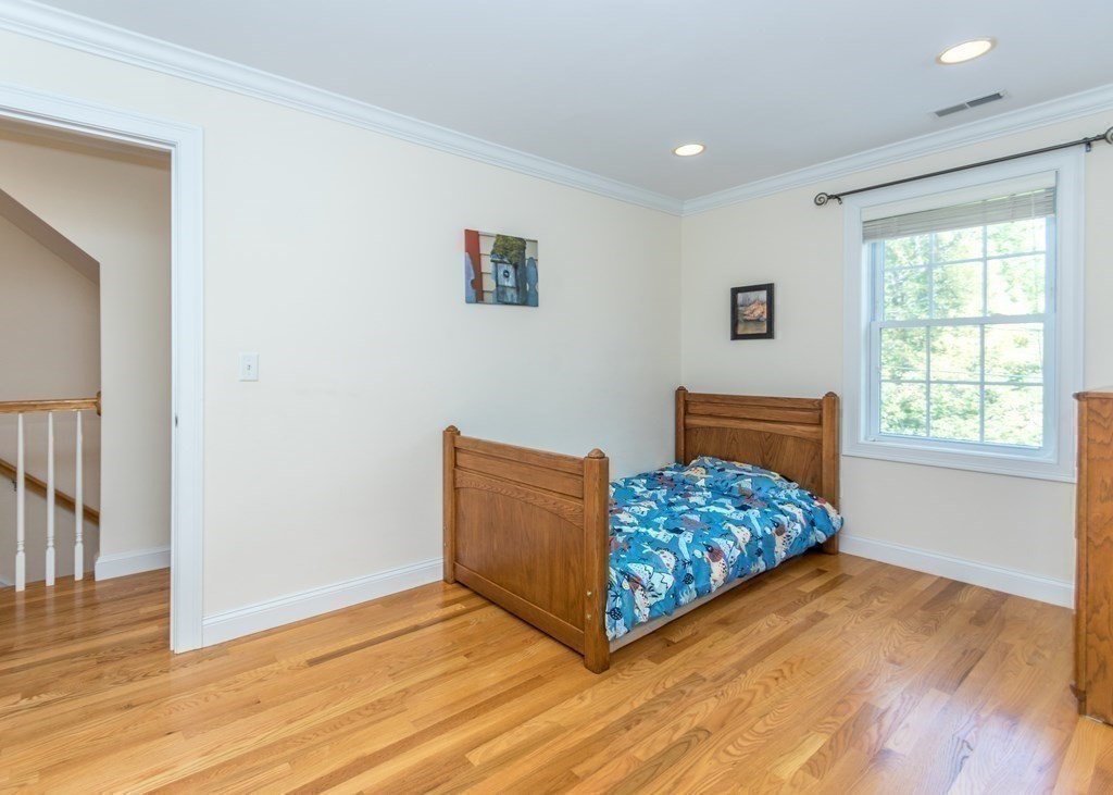 67 Trimount Ave, Waltham