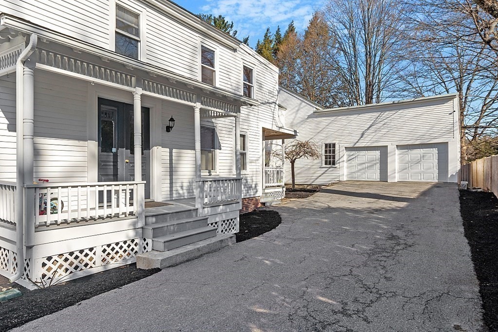 8 Main St, Pepperell