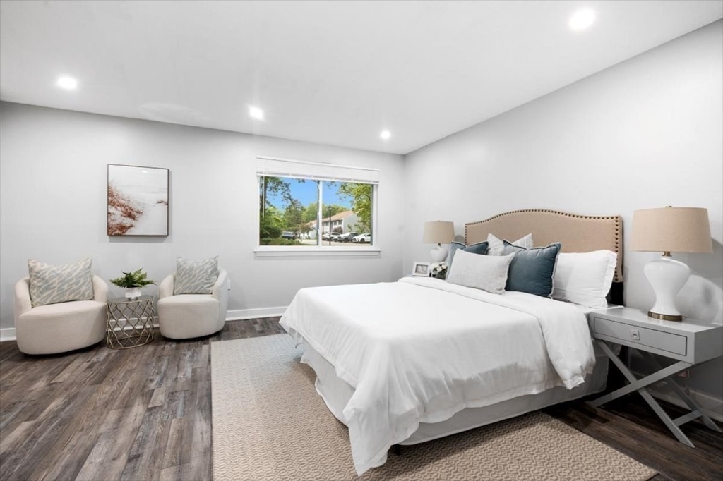 3 Beal Cove, Hingham