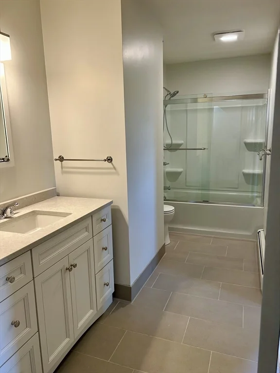 831 Lexington Rd, Concord
