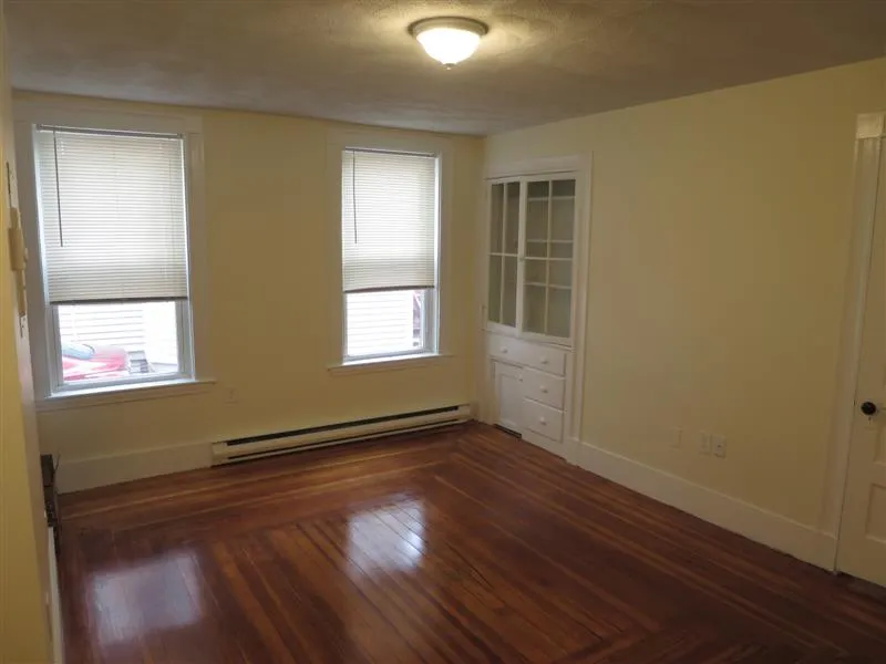 14 Garrison Ave, West Somerville