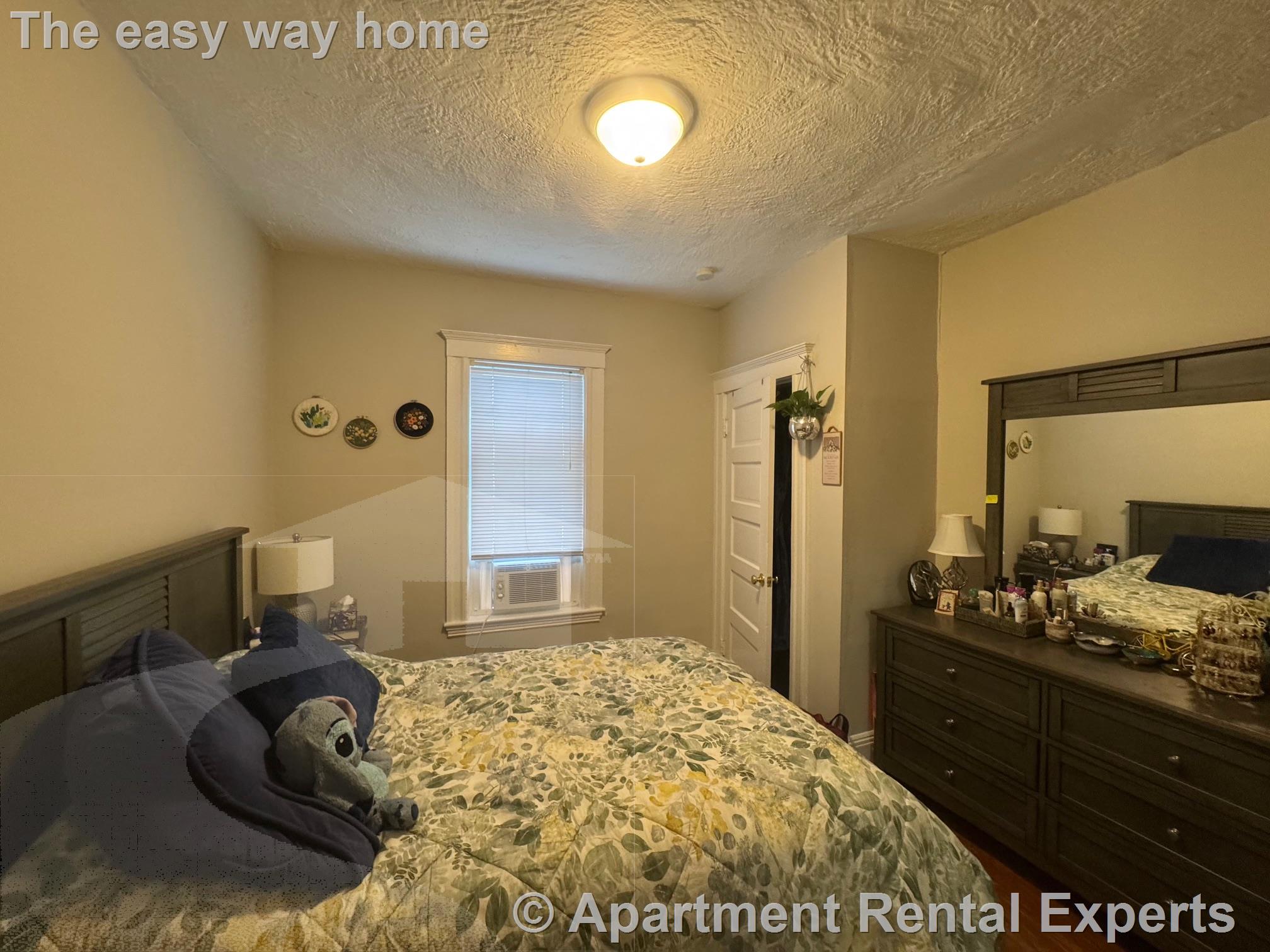 15 Belmont Sq, Porter Square