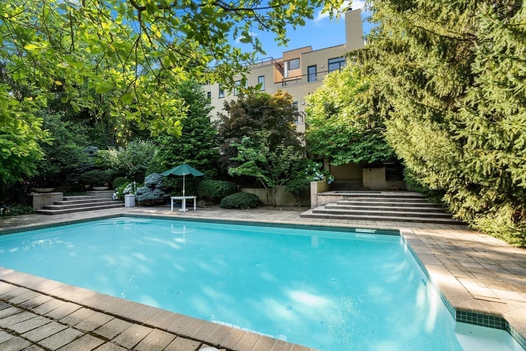 225 Kenrick St, Newton