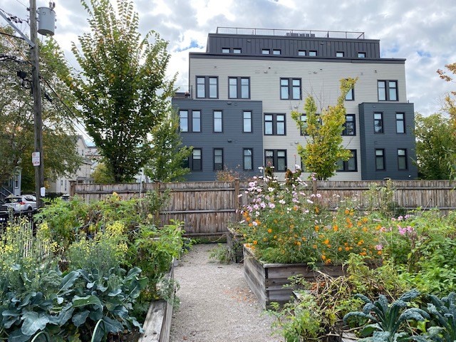 45 Burnett St, Jamaica Plain