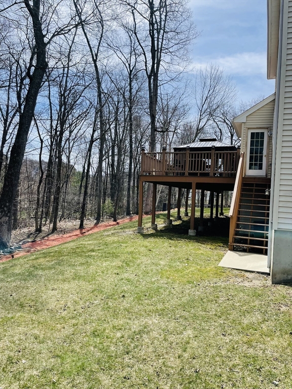 10 Sheryl Dr, Shrewsbury