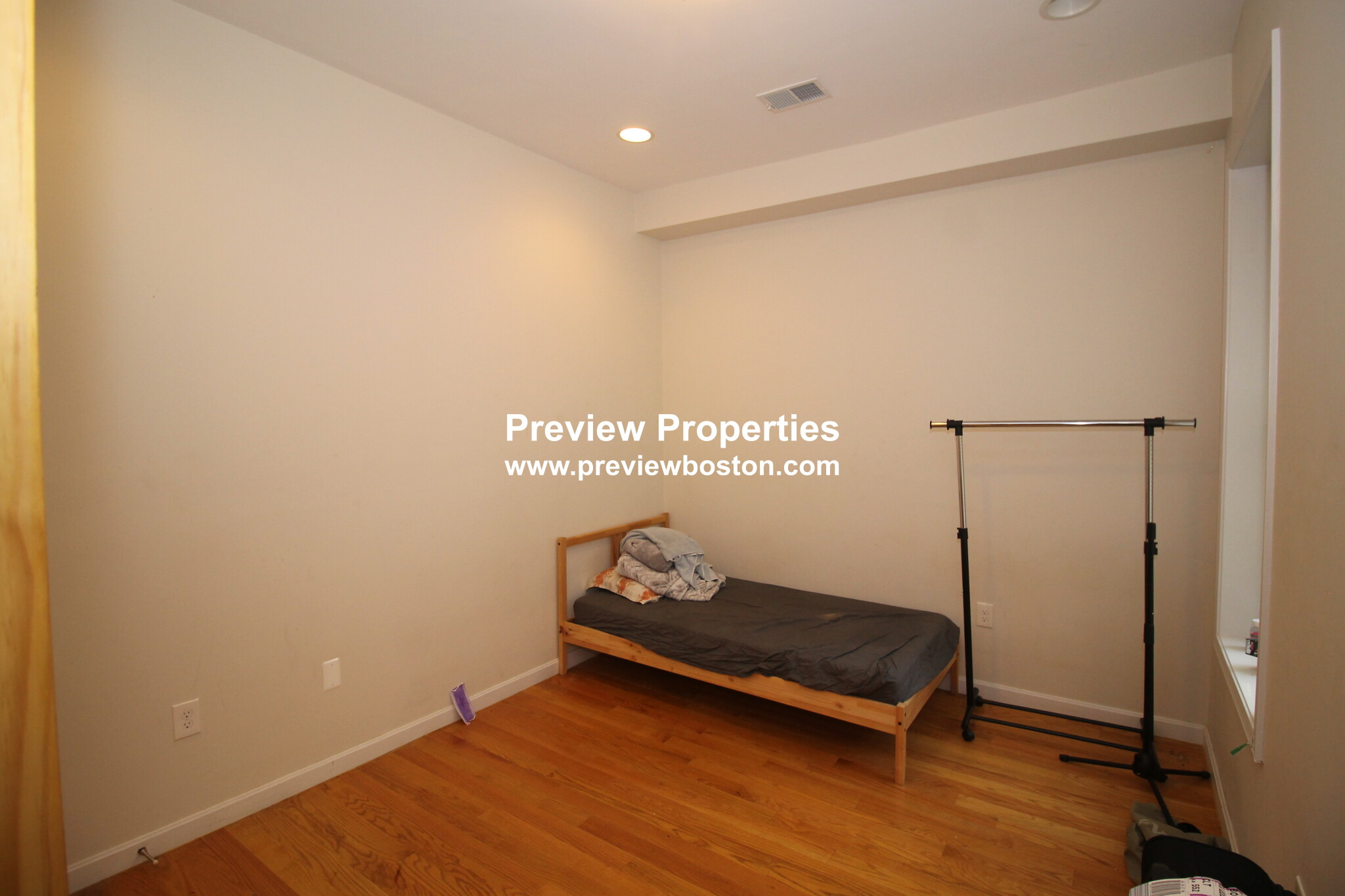 10 Moreland, Roxbury