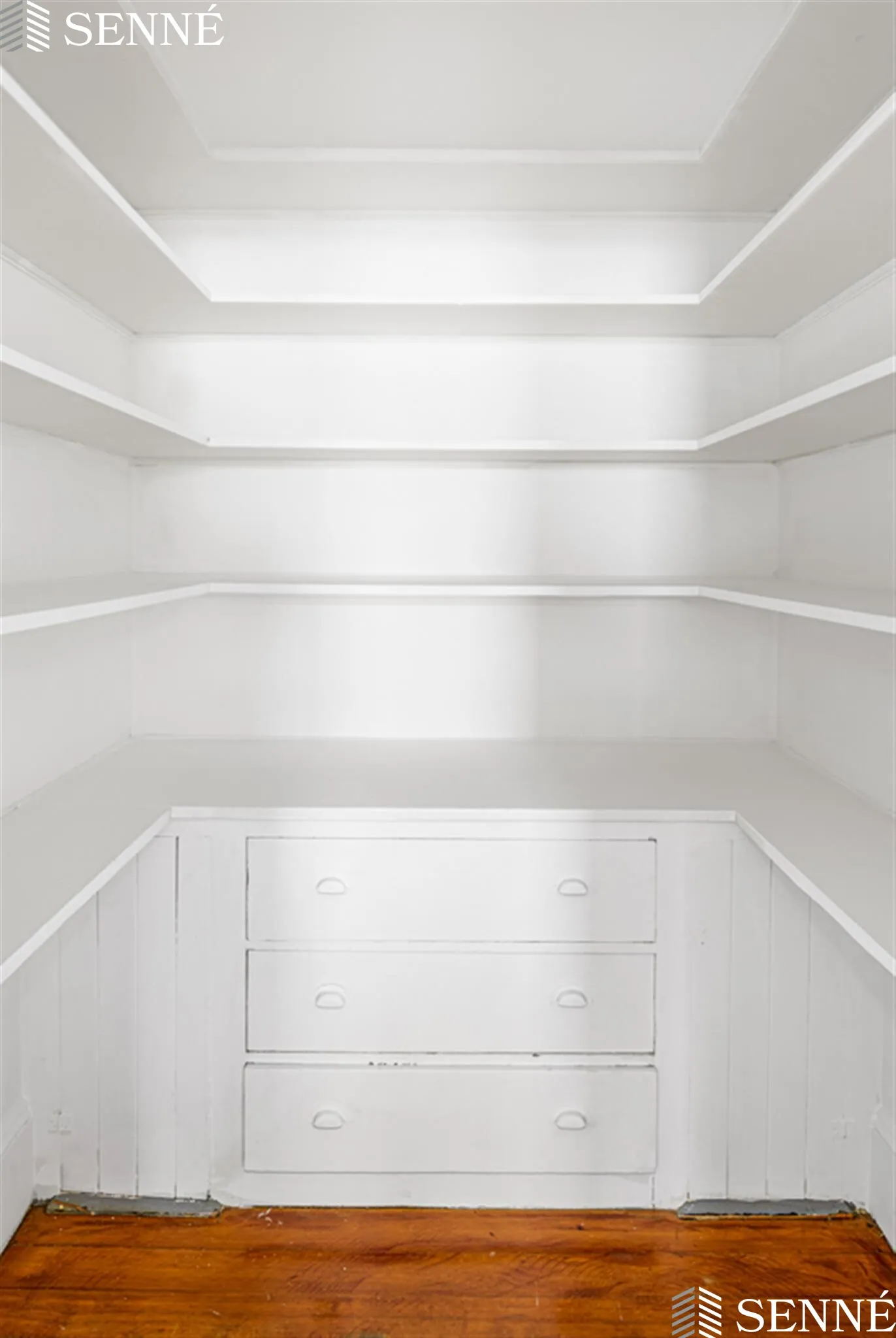 1039 Massachusetts Ave, Harvard Square