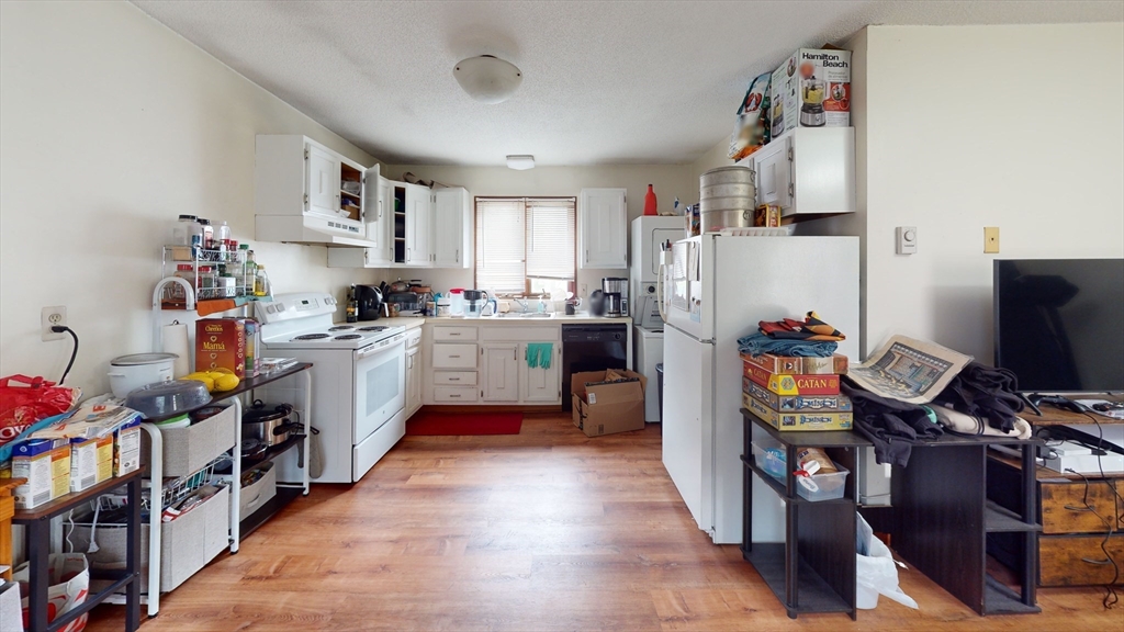 283 Chelsea St, East Boston