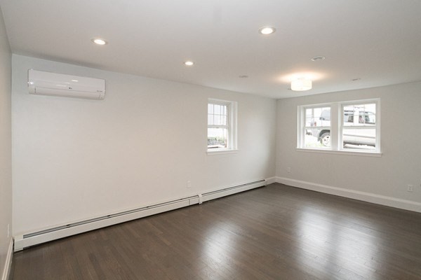 92 Ocean Ave, Swampscott