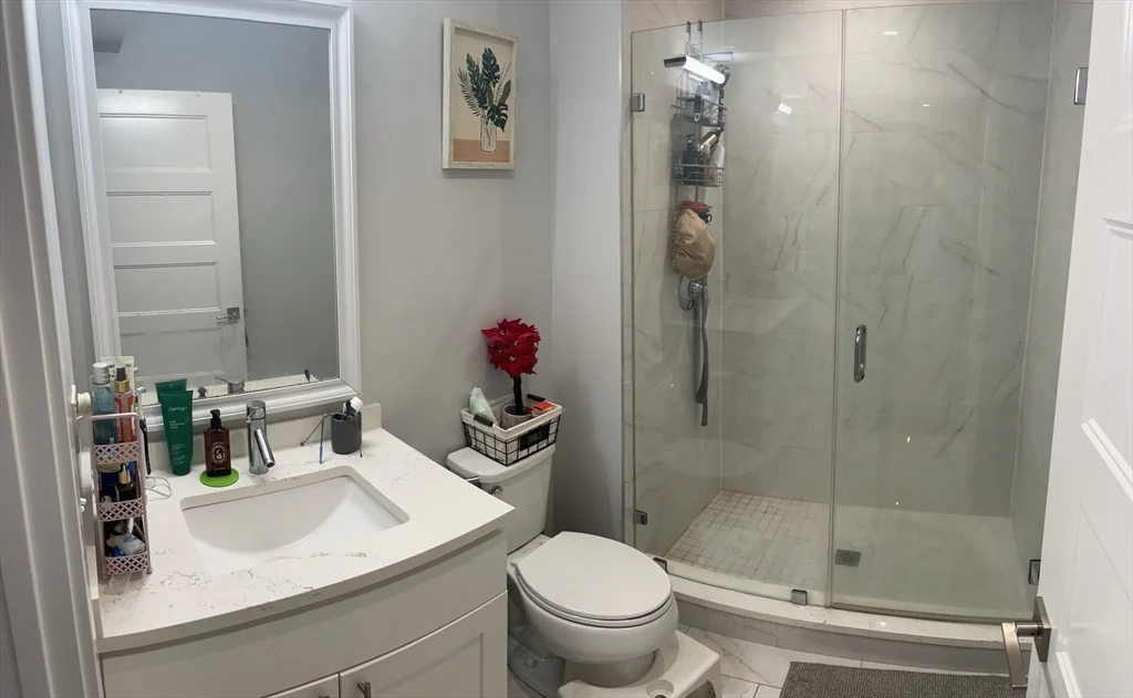 151 Hancock St, North Quincy