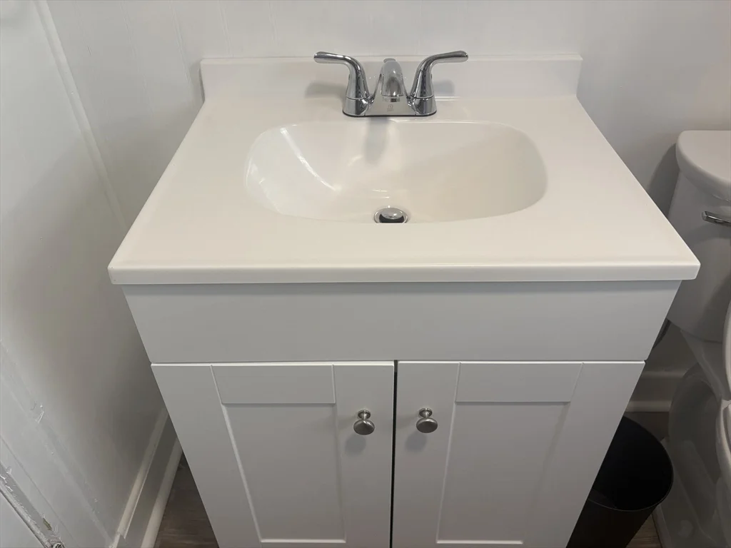 16 Orleans Rd, Weymouth