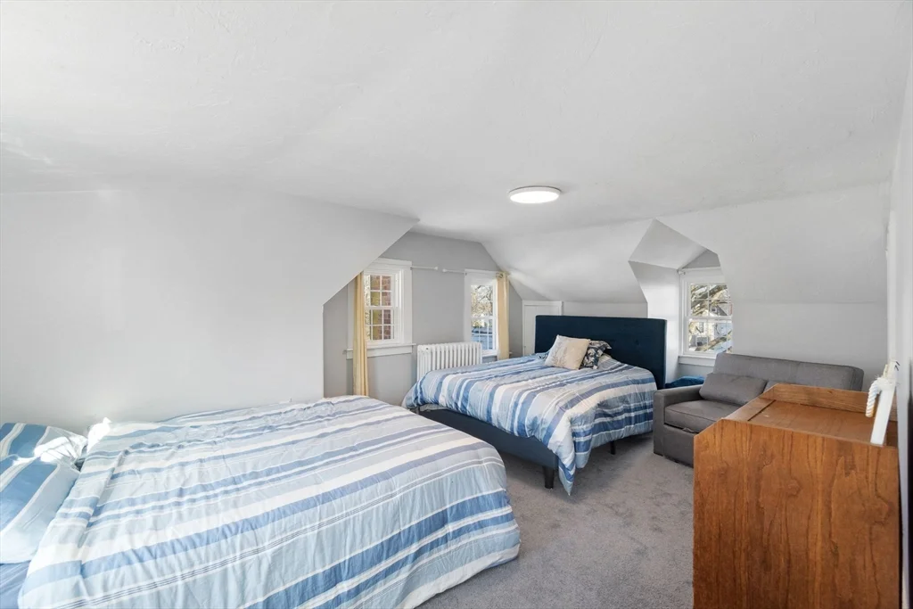 32 Woodside Ave, Wareham