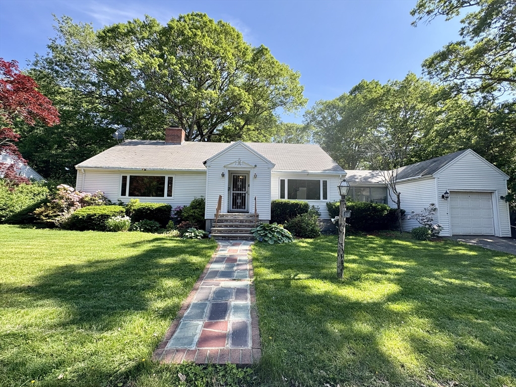 379 Newton St, Chestnut Hill