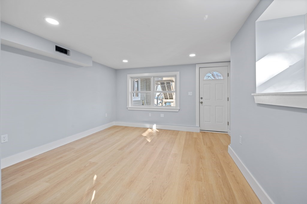 228 Bellingham Ave, Revere