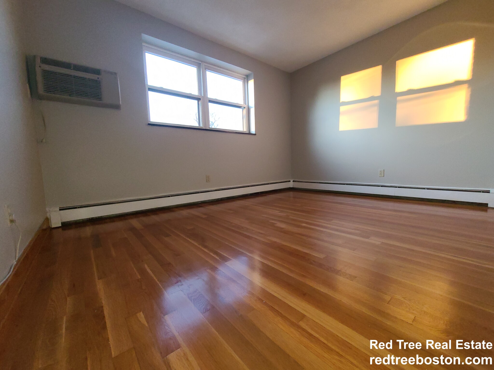 288 Grove St, Auburndale