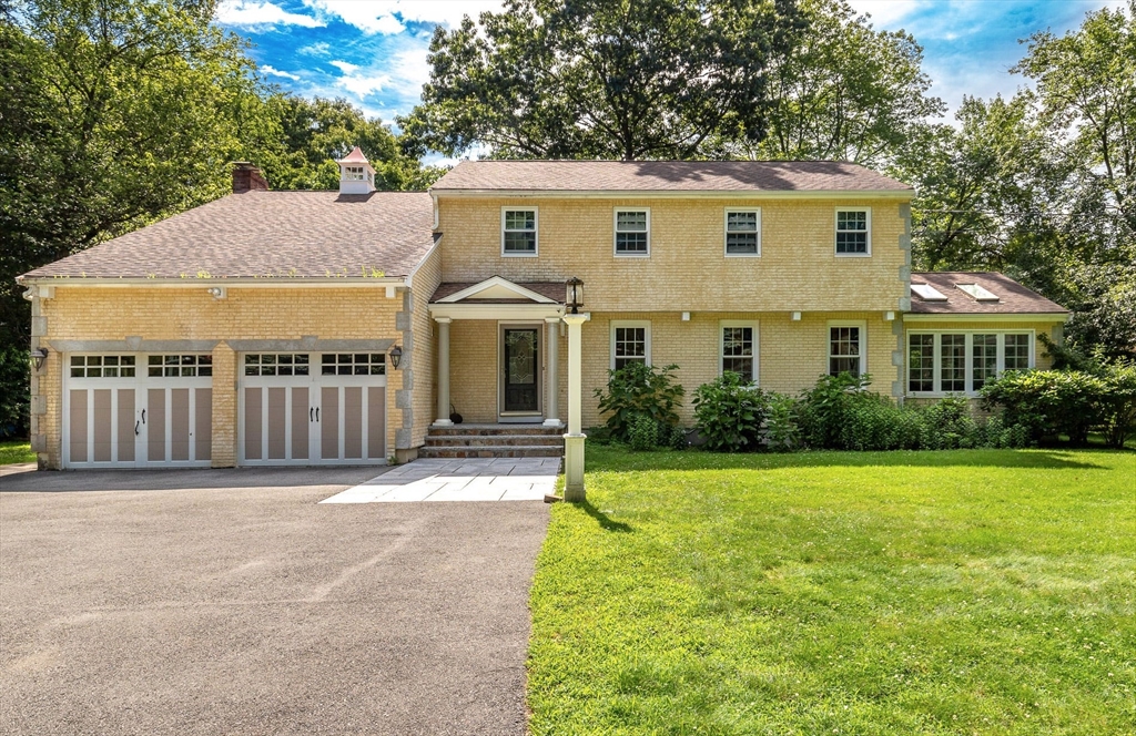 2 Sigmund St, Lynnfield