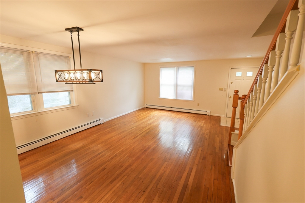 8 Mount Calvary Rd, Roslindale