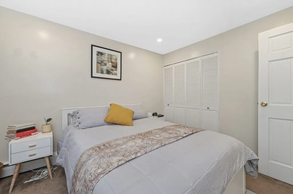 144 Kenrick St, Oak Square