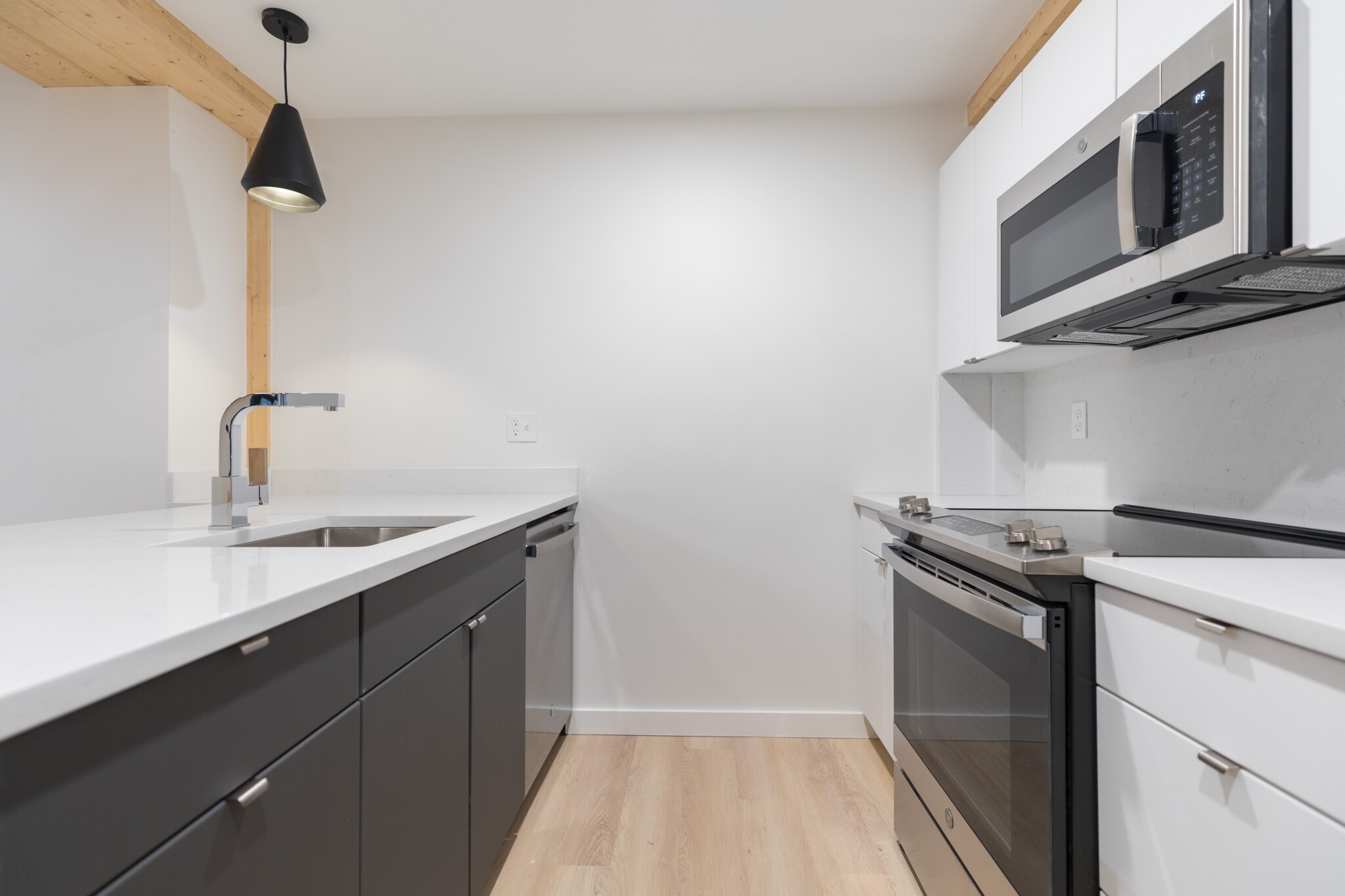 11 East Lenox St, Roxbury