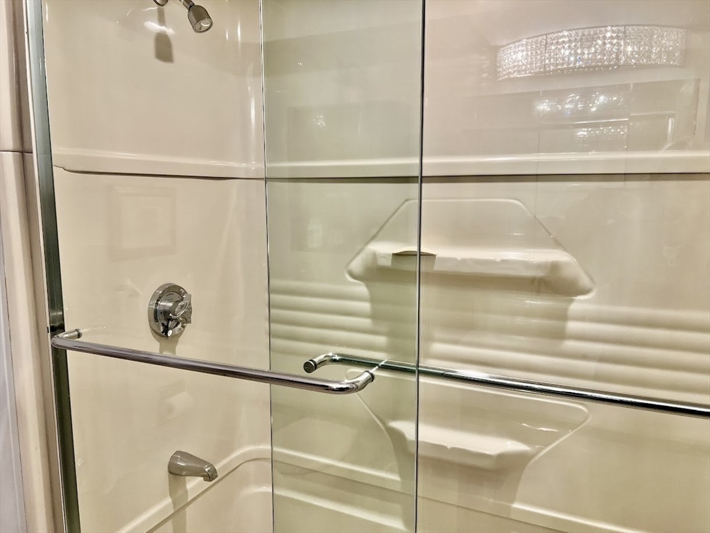 1006 Paradise Rd, Swampscott