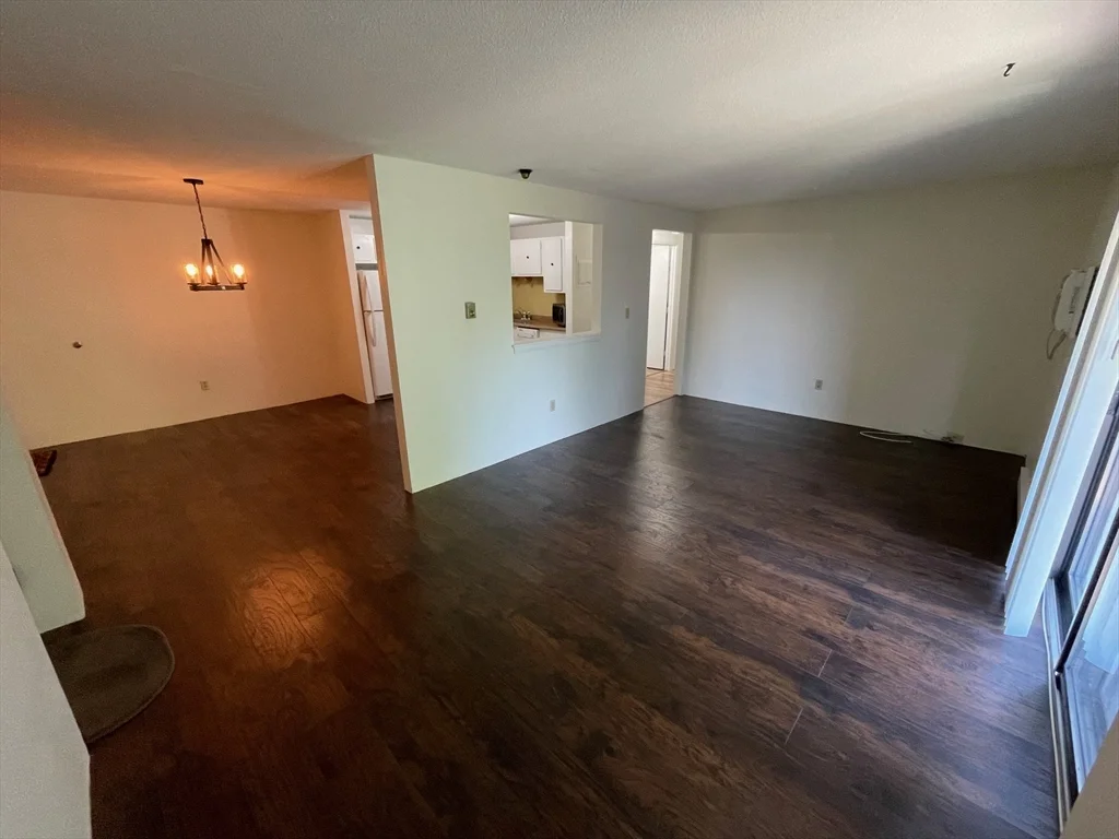 491 W Central St, Franklin