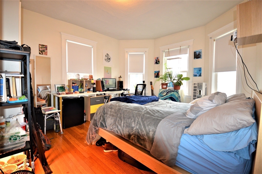 94 Montebello Rd, Jamaica Plain