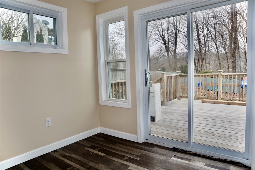 4 Champlain Rd, Salem
