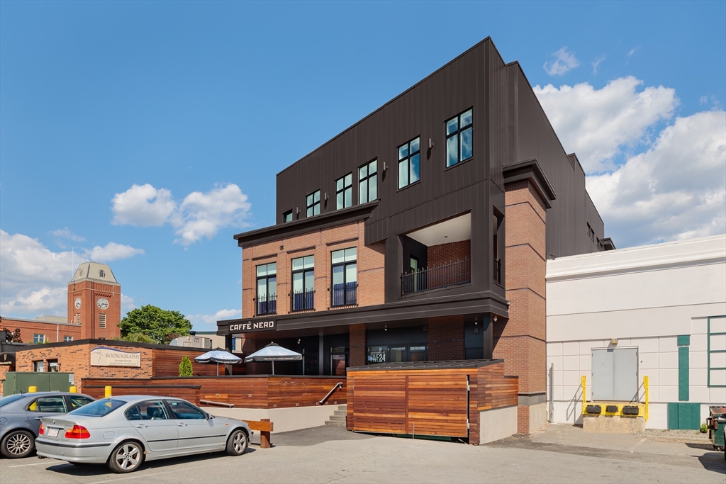 524 Main St, Melrose