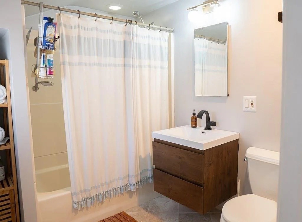 12 Lexington Ave, Charlestown