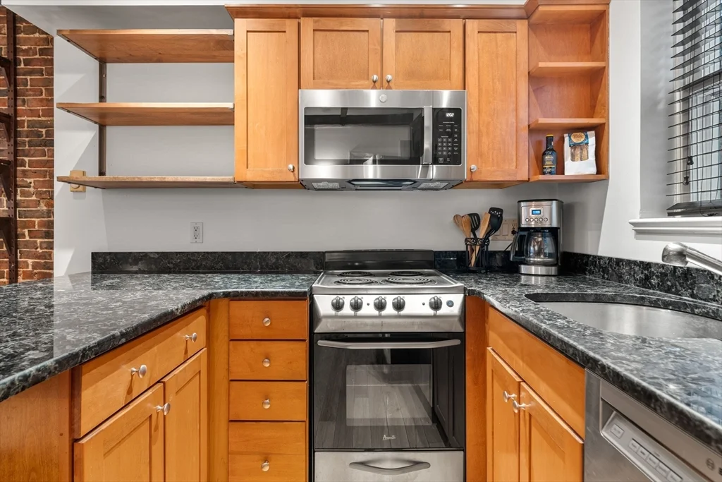 8 Moon St, North End