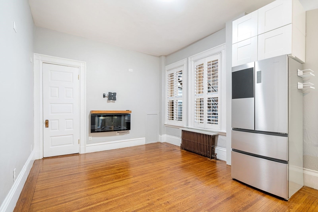 261 Beacon St, Back Bay