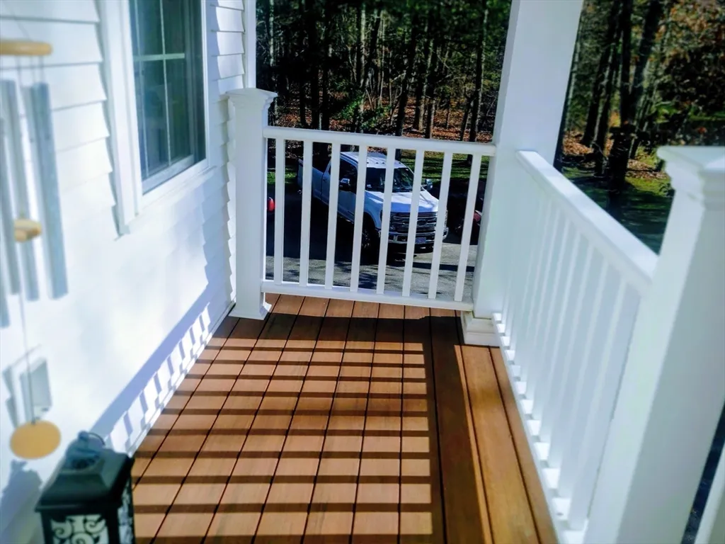 207 John Scott Blvd, Norton